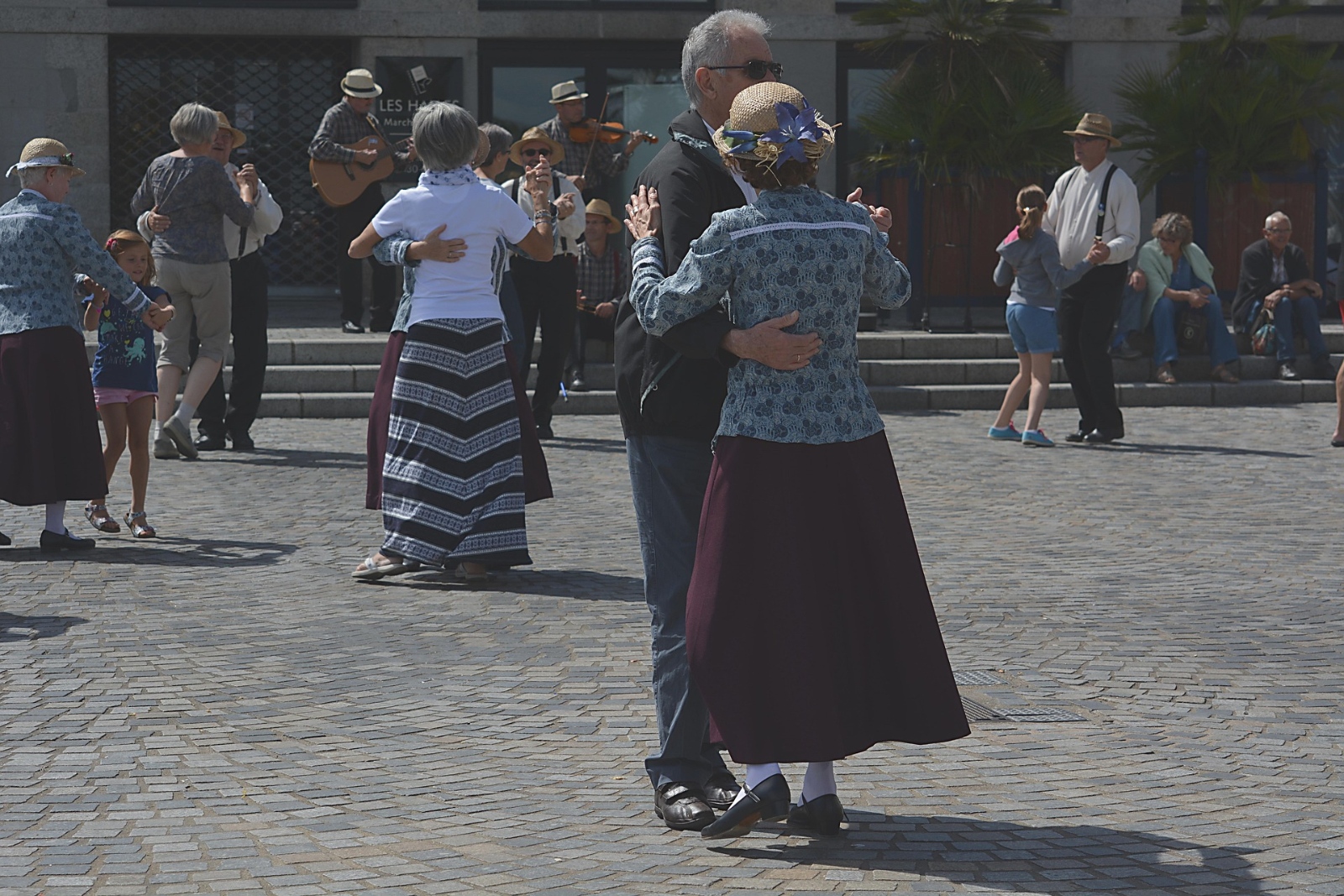dance-1057707_1920